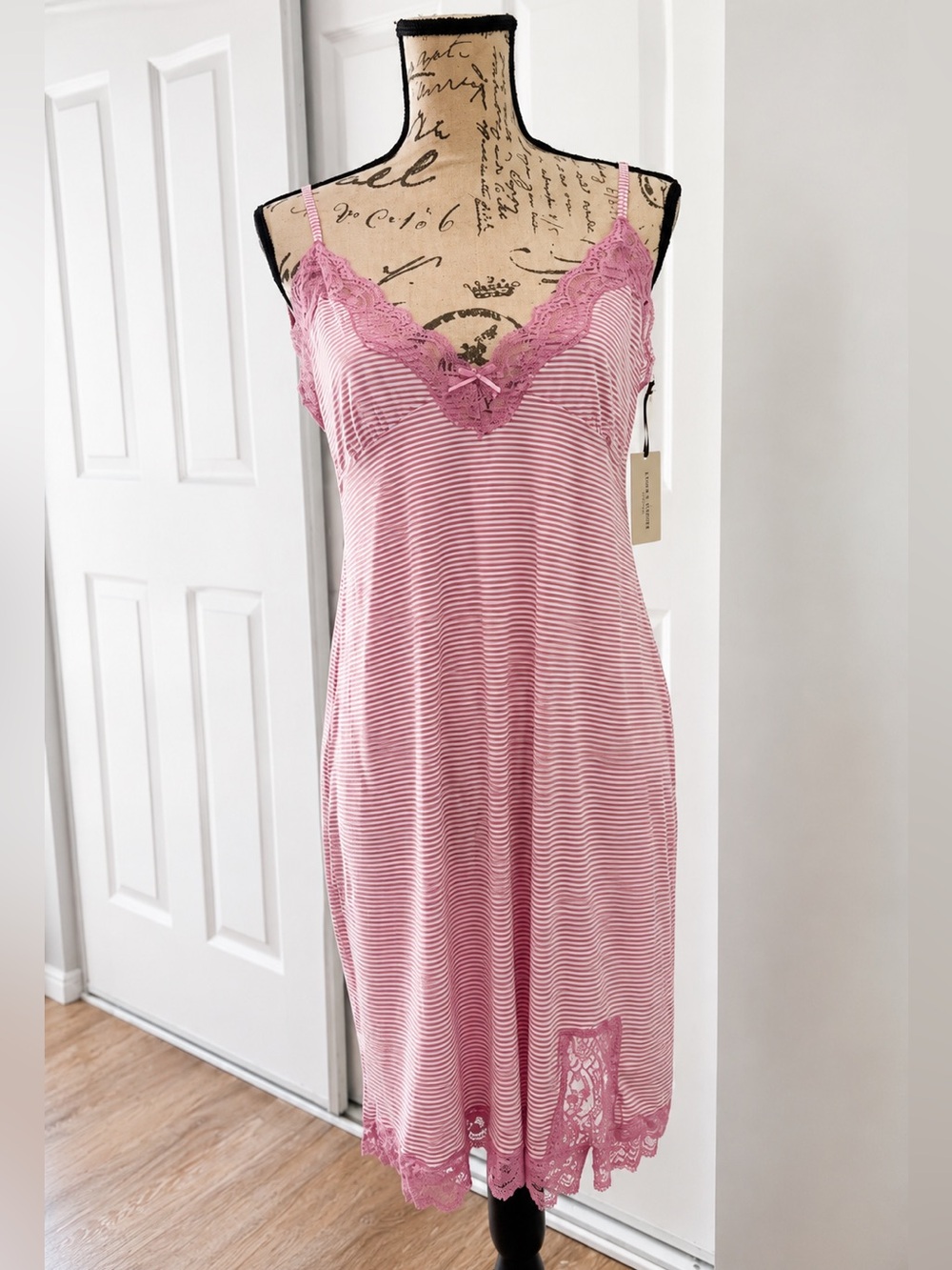 Laura Ashley Pink and White Striped Lace-Trim Chemise Women’s XL